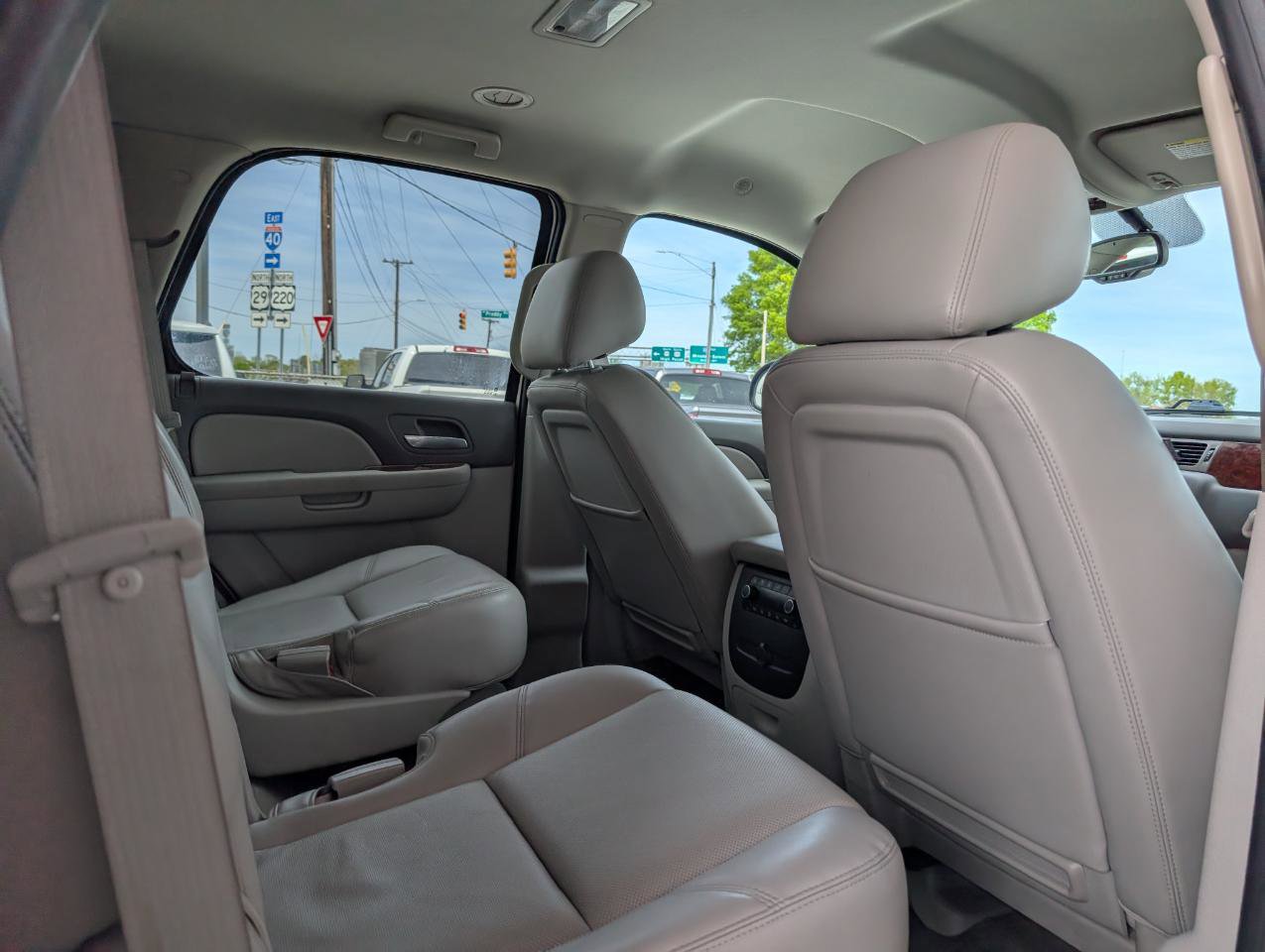 Used 2013 Chevrolet Tahoe LTZ image 21