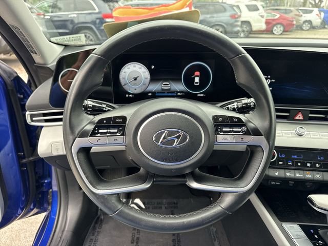Used 2023 Hyundai Elantra Limited FWD image 14