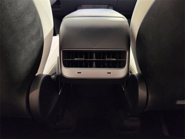 Used 2022 Tesla Model Y Performance image 28