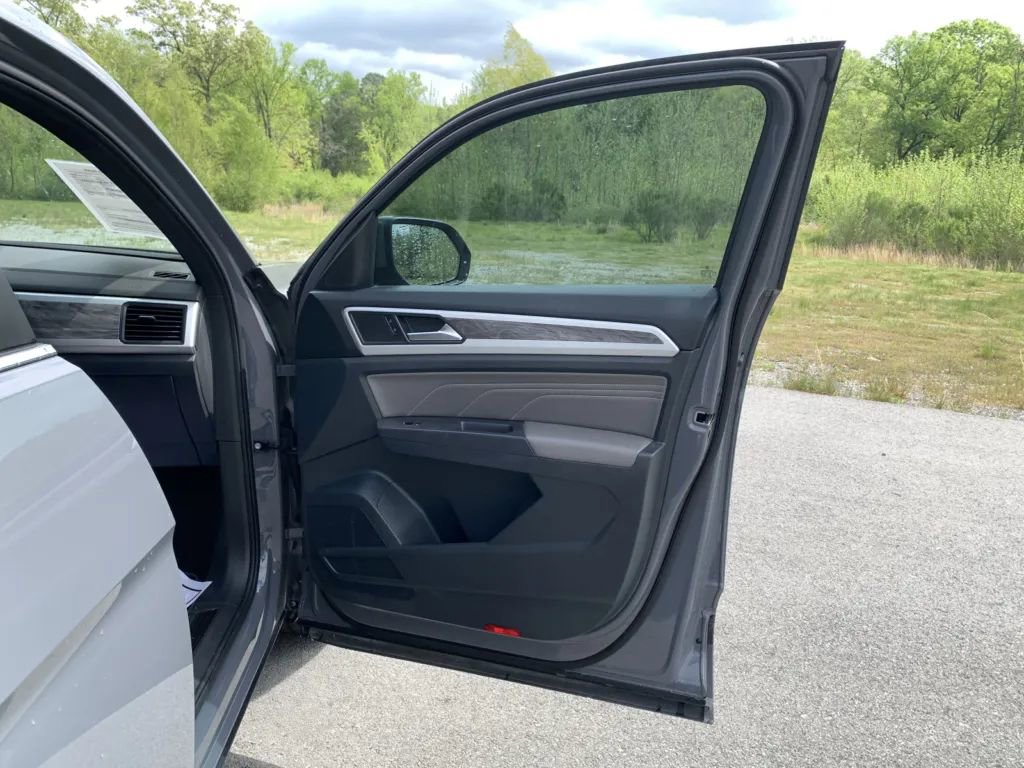 Used 2021 Volkswagen Atlas Cross Sport SE image 20