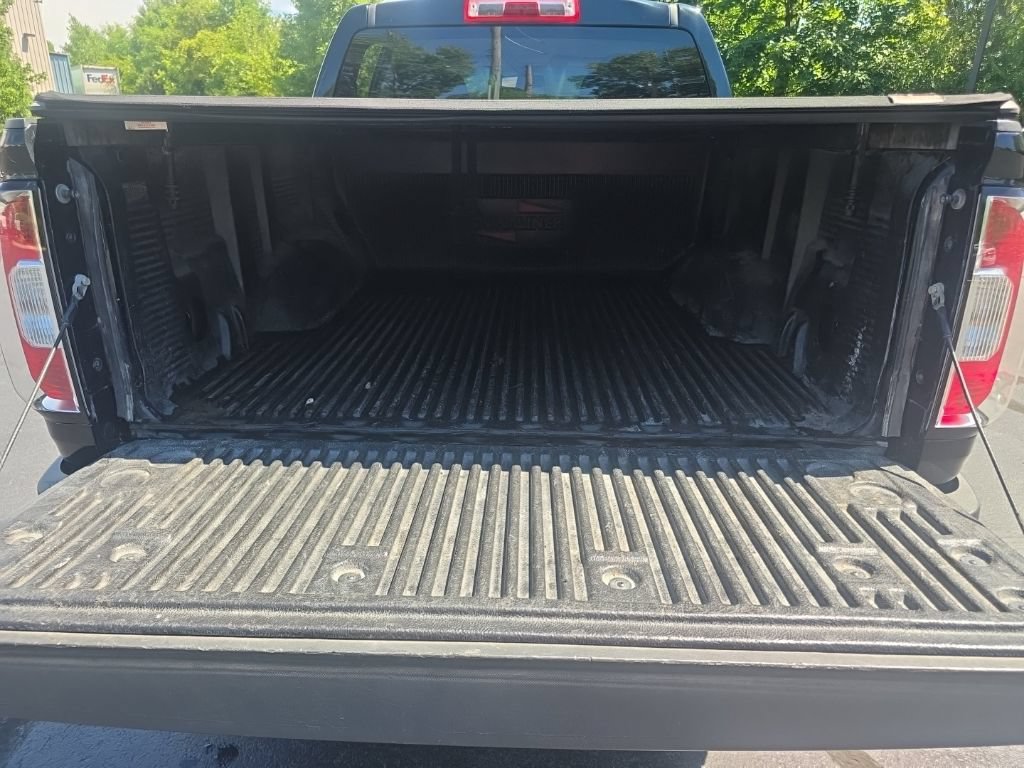 Used 2015 GMC Canyon SLE w/ All-Terrain Package AWD/4WD image 30