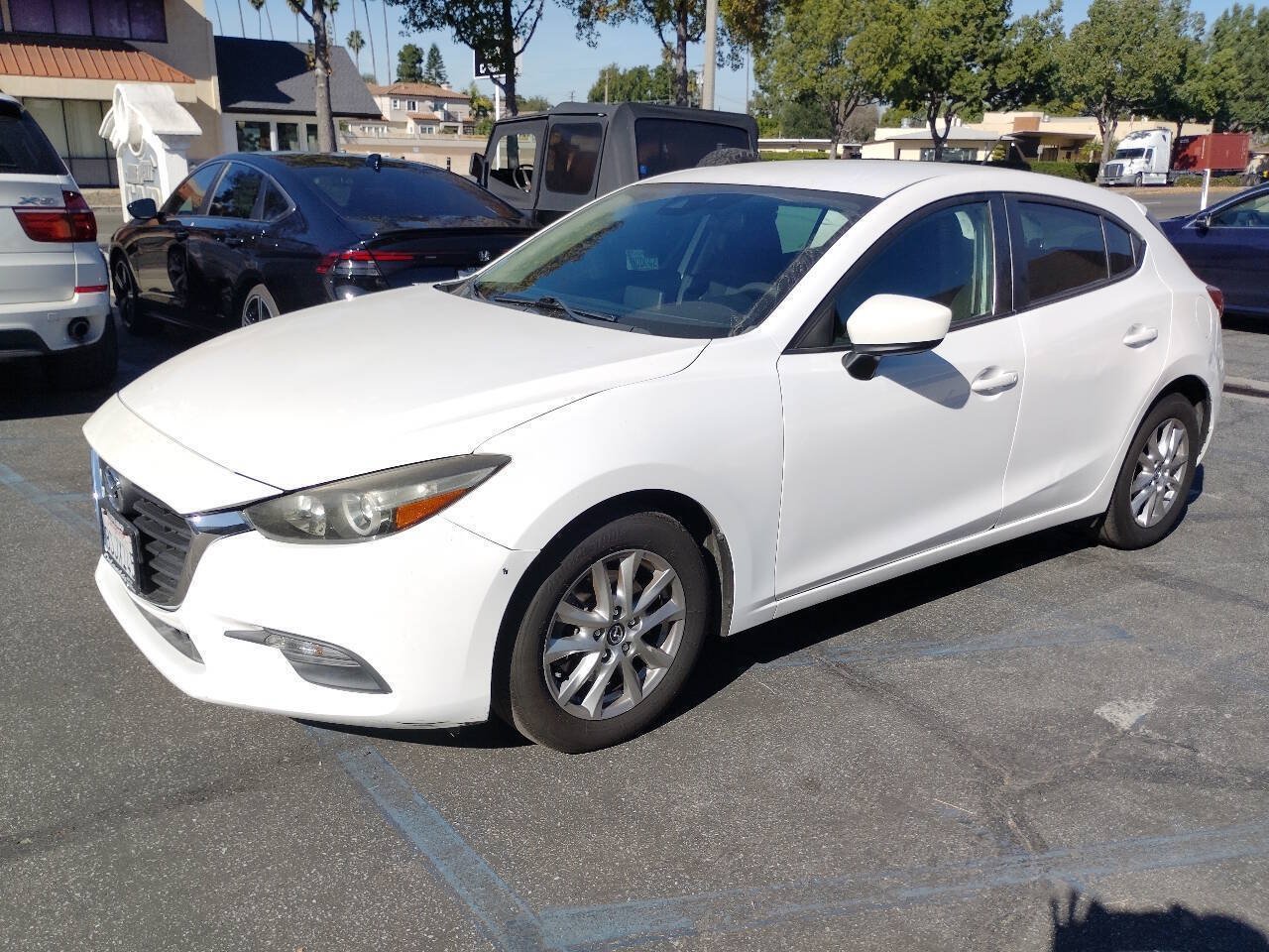 Used 2018 MAZDA MAZDA3 Sport FWD image 1