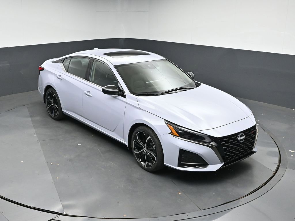 New 2025 Nissan Altima 2.5 SR image 38