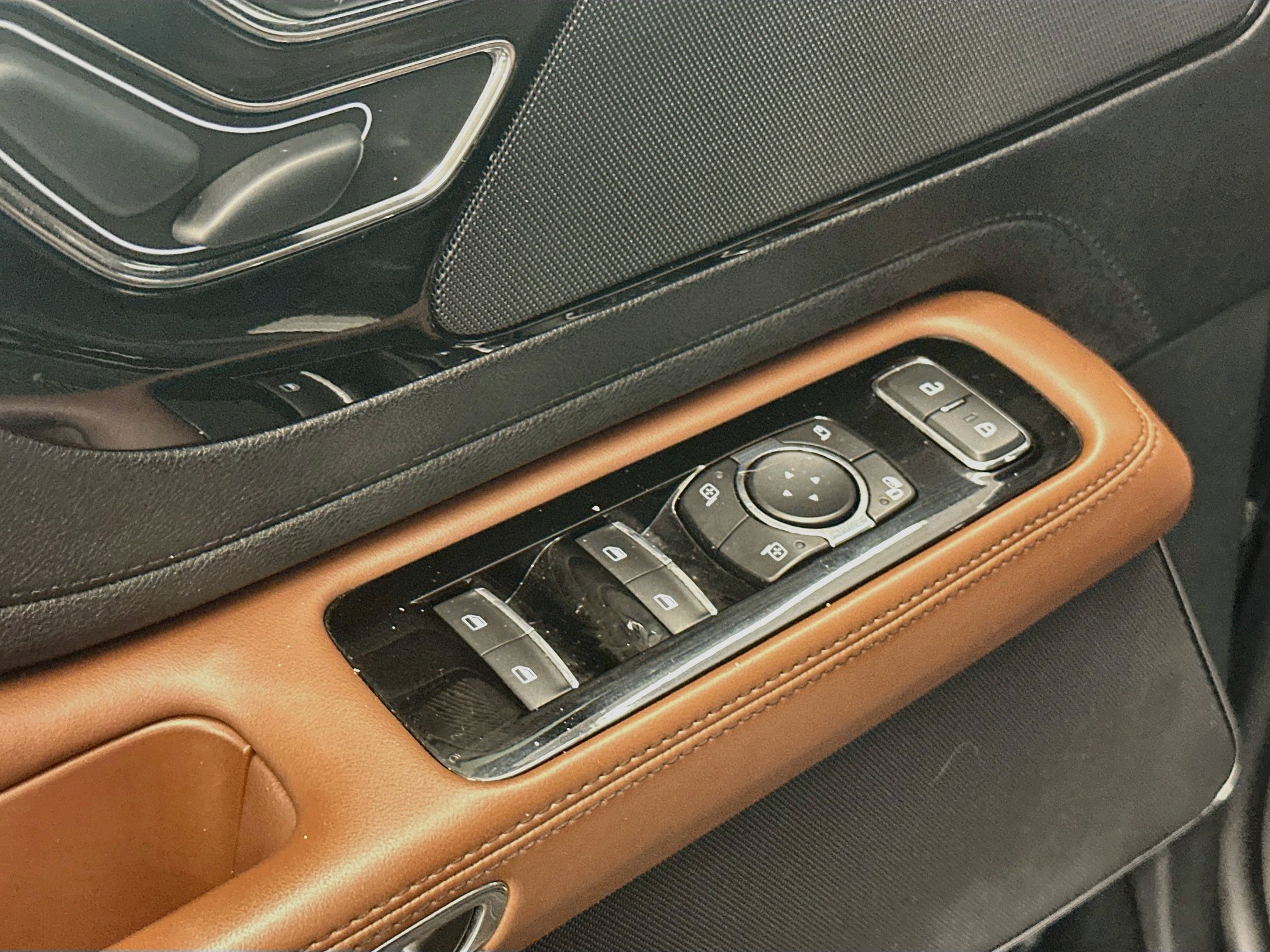 Used 2022 Lincoln Aviator Reserve w/ Equipment Group 201A AWD/4WD image 15