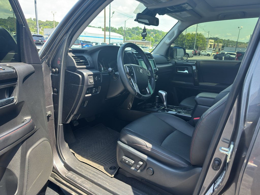 Used 2023 Toyota 4Runner TRD Off-Road Premium w/ Off Road Premium Plus Package AWD/4WD image 7