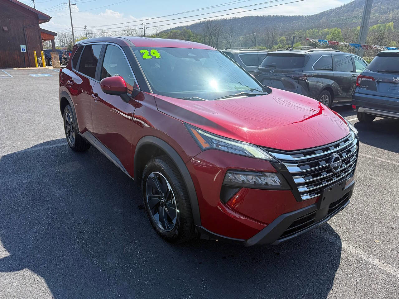 Used 2024 Nissan Rogue SV AWD/4WD image 1