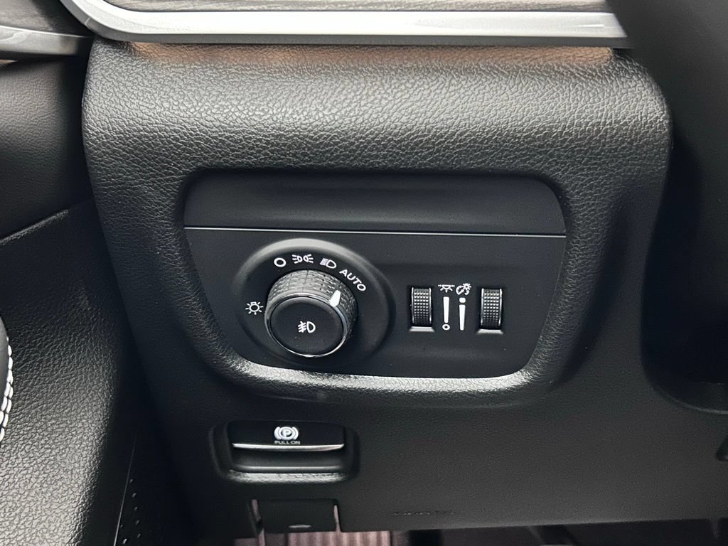 New 2025 Jeep Grand Cherokee Limited AWD/4WD image 19