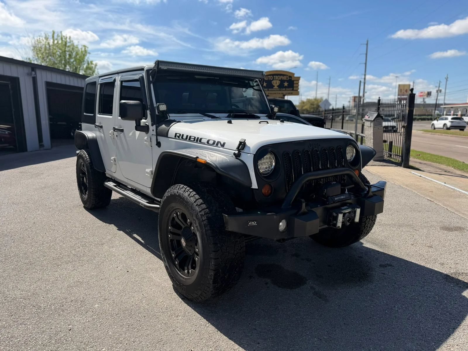 Used 2010 Jeep Wrangler Unlimited Rubicon w/ Trailer Tow Group AWD/4WD image 3