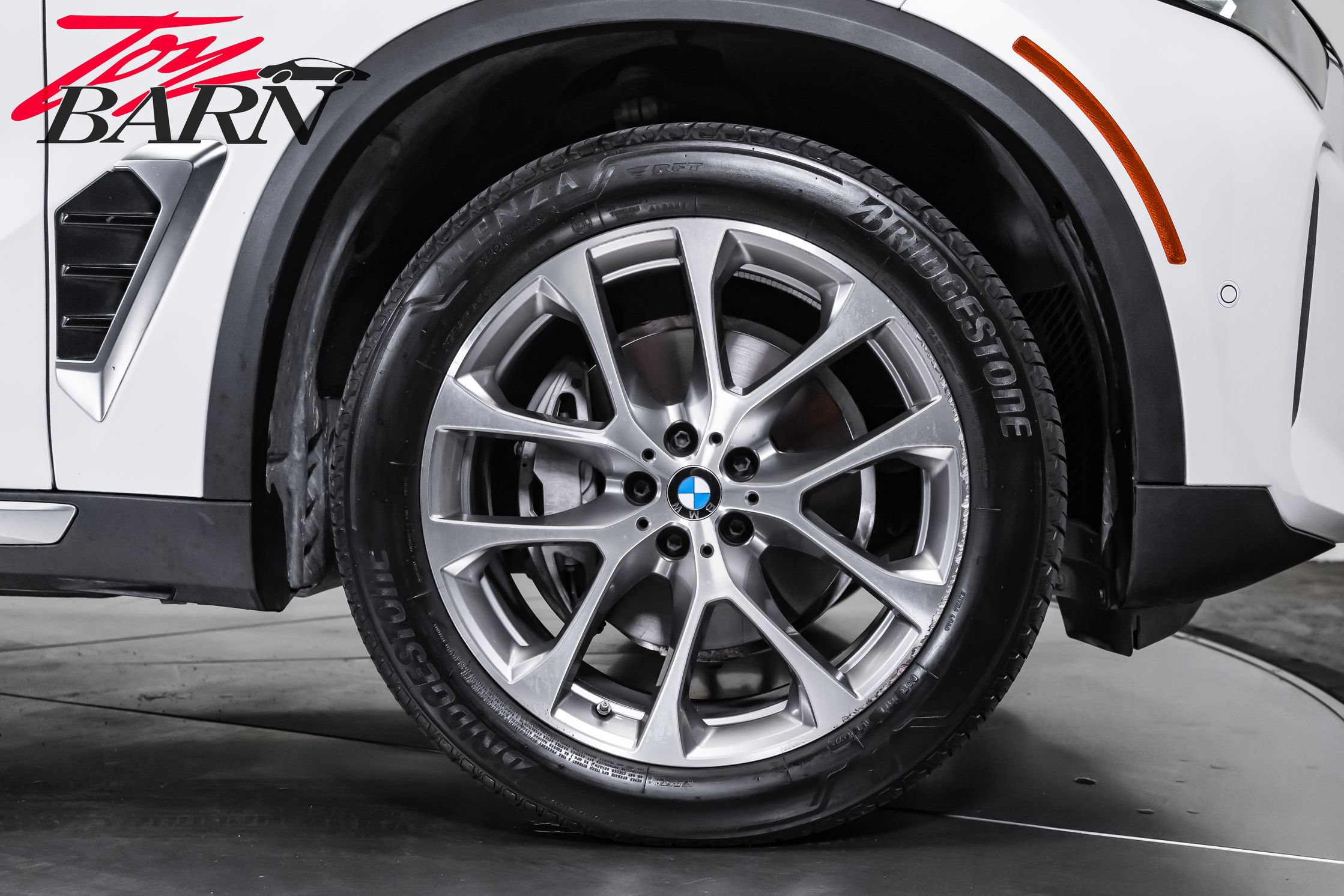 Used 2025 BMW X5 xDrive40i w/ Climate Comfort Package AWD/4WD image 15