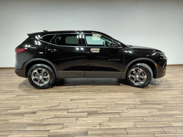 Used 2025 Chevrolet Blazer LT AWD/4WD image 15