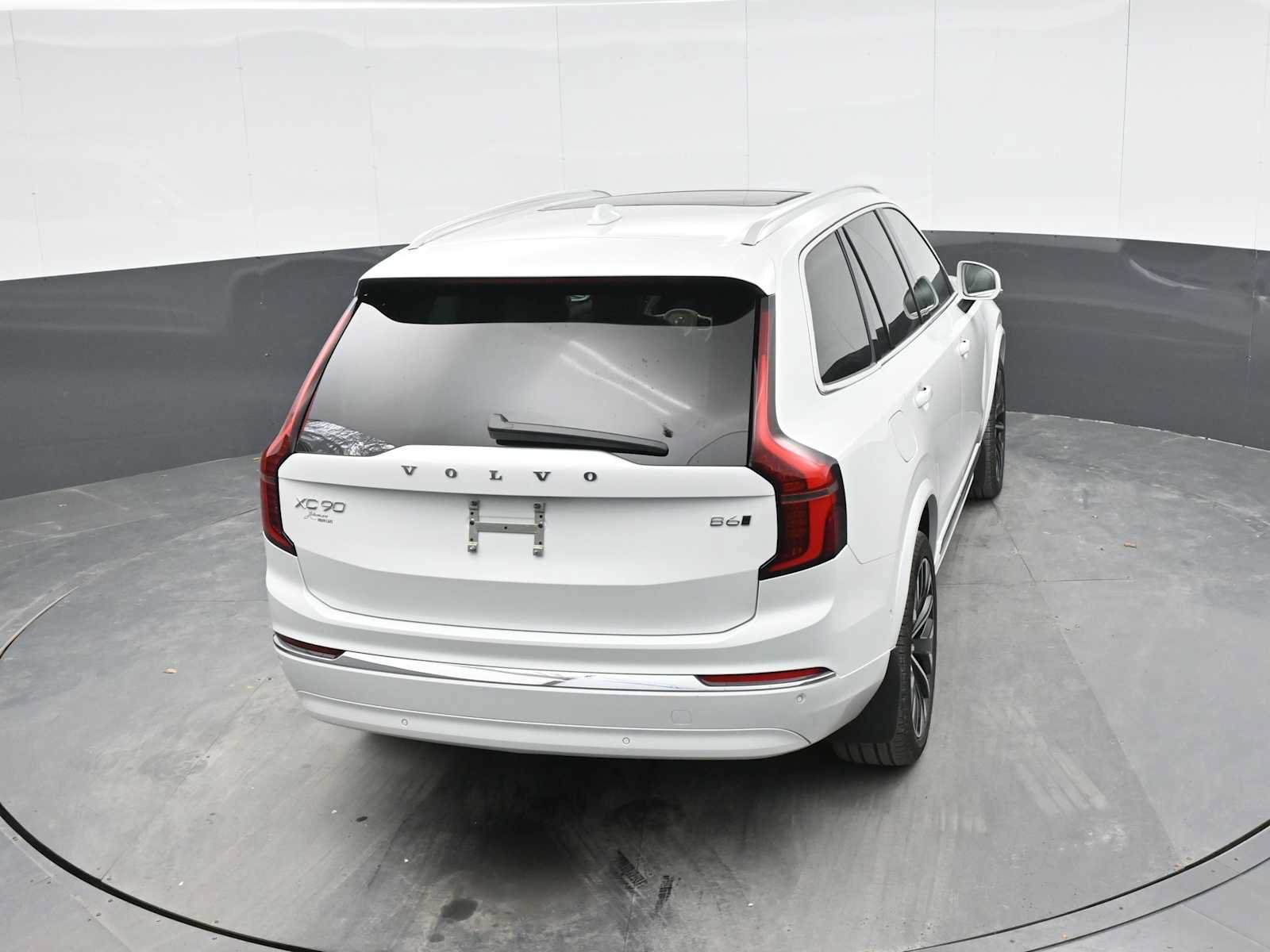 Used 2026 Volvo XC90 B6 Ultra w/ Protection Package AWD/4WD image 36