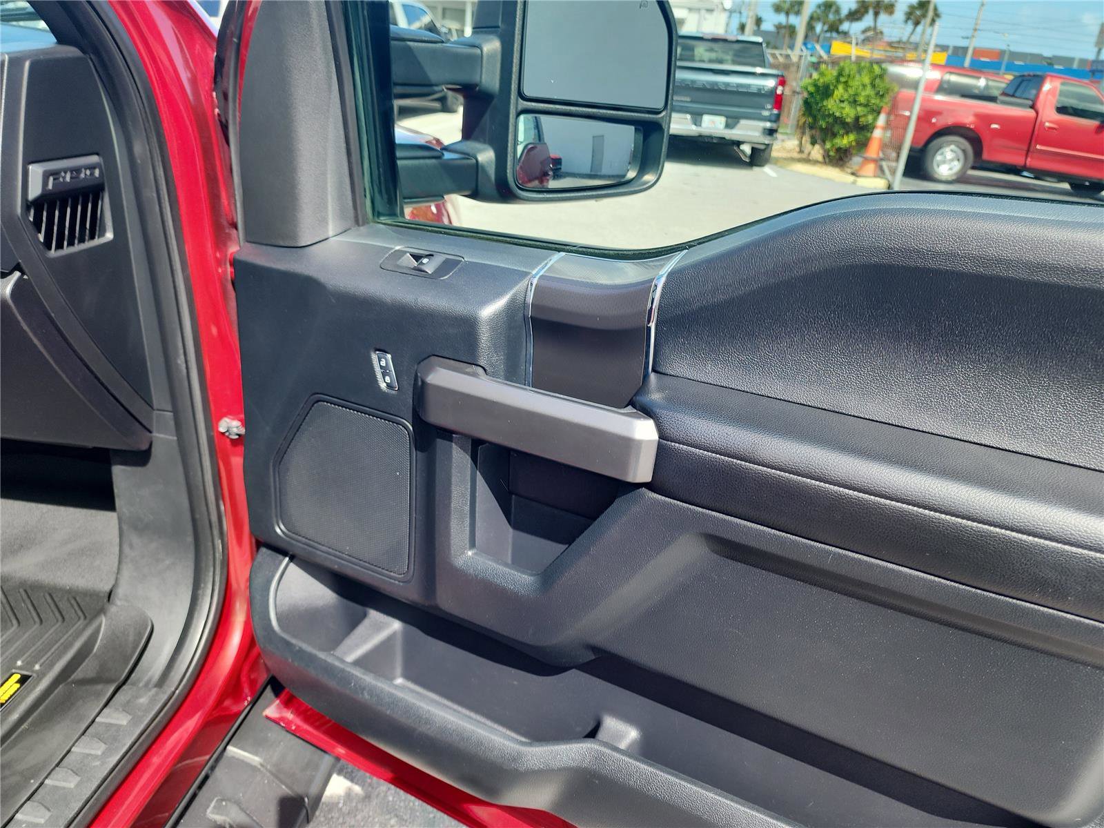 Used 2017 Ford F150 XLT w/ Equipment Group 302A Luxury image 28