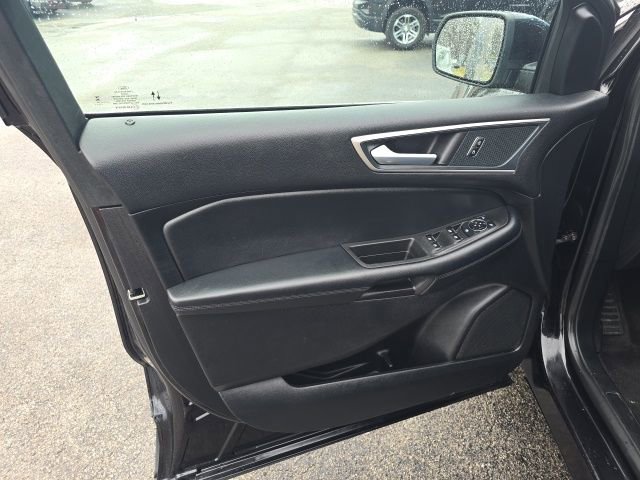 Used 2024 Ford Edge SEL image 11