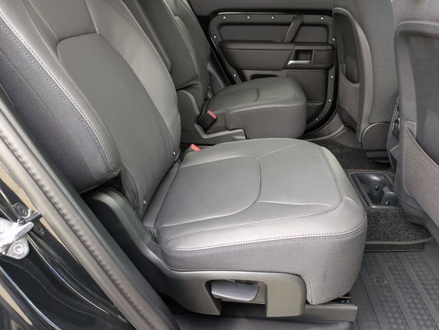 New 2026 Land Rover Defender 130 V8 image 17