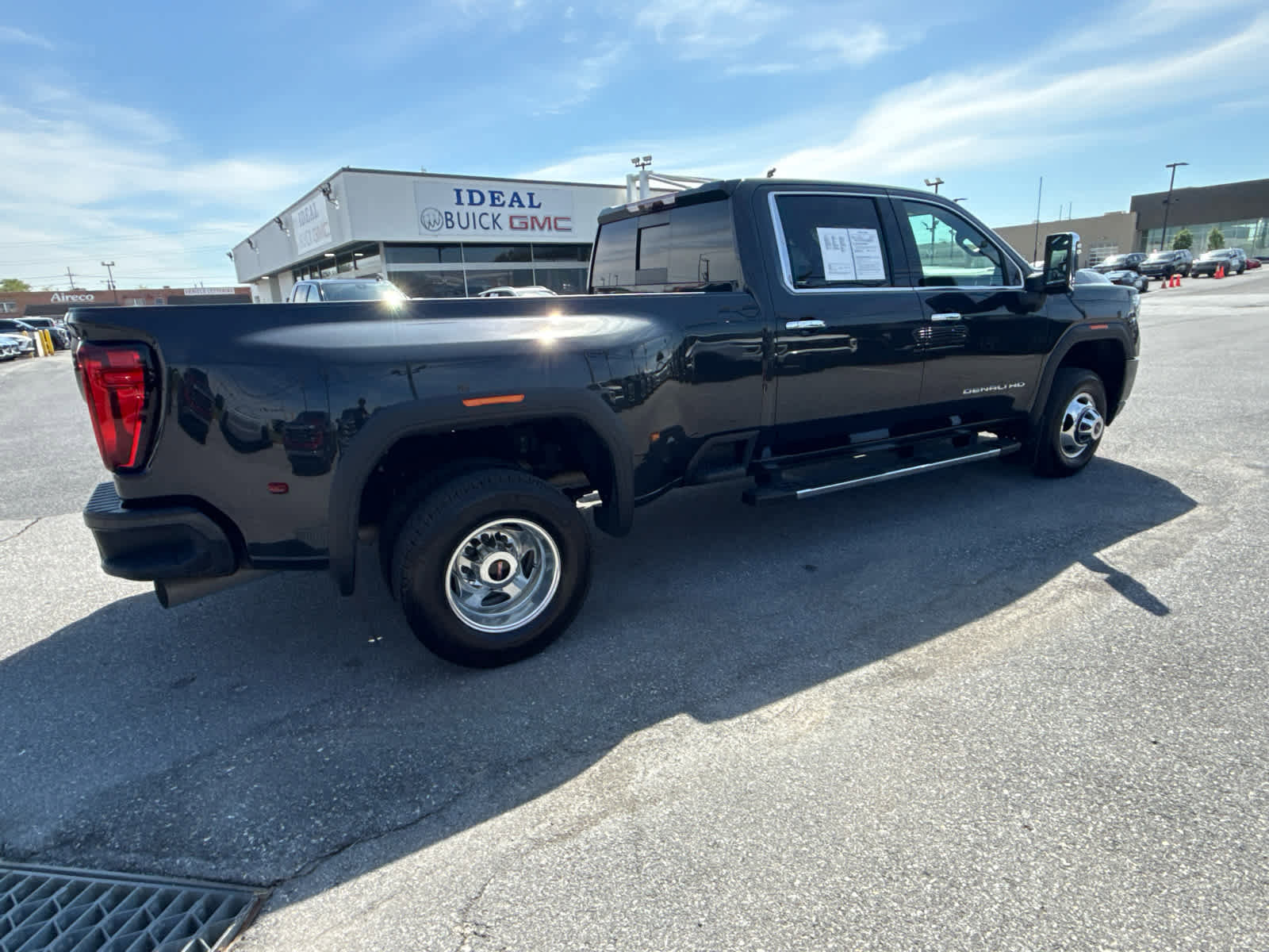 Used 2020 GMC Sierra 3500 Denali w/ Denali Ultimate Package AWD/4WD image 9