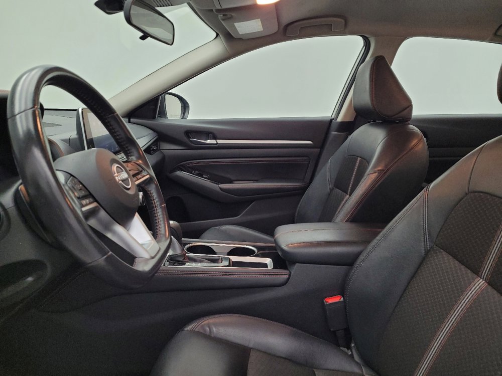 Used 2023 Nissan Altima 2.5 SR image 17