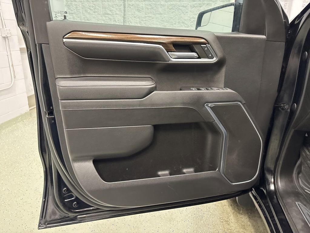 Used 2023 Chevrolet Silverado 1500 RST image 15