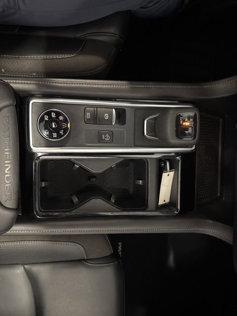 Certified 2024 Nissan Pathfinder SL w/ SL Premium Package AWD/4WD image 32