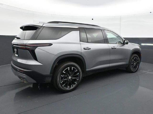 Used 2026 Chevrolet Traverse LT w/ Sun and Wheel Package AWD/4WD image 7