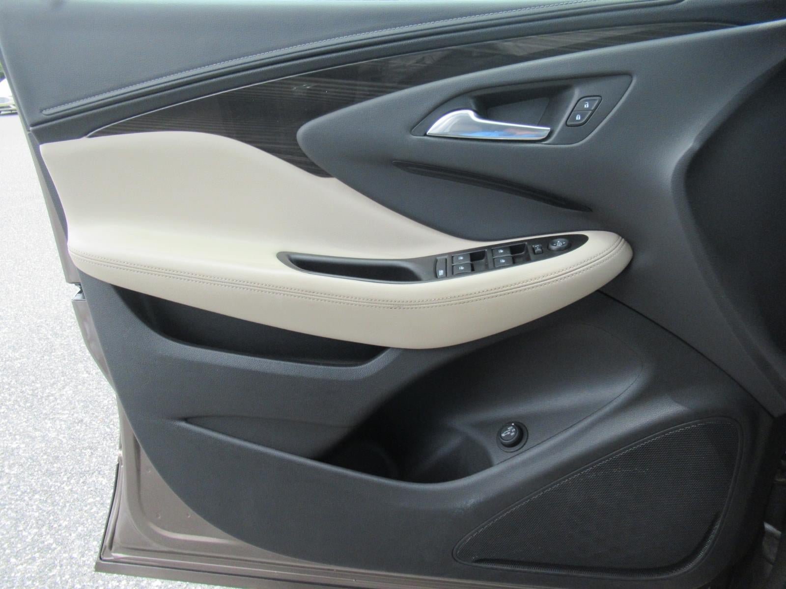 Used 2019 Buick Envision Preferred FWD image 19