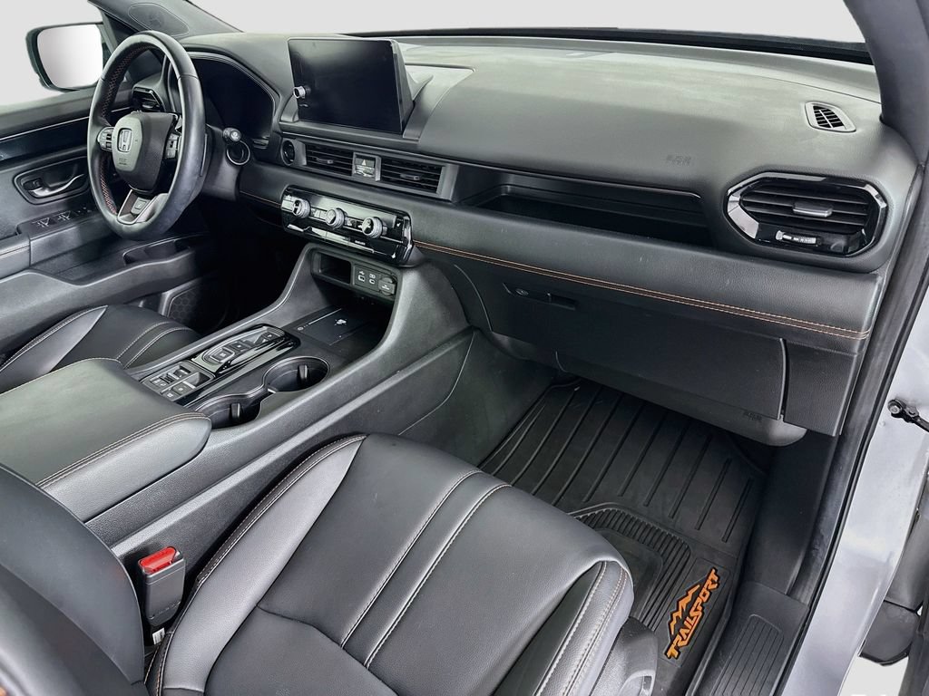 Certified 2025 Honda Pilot TrailSport image 17