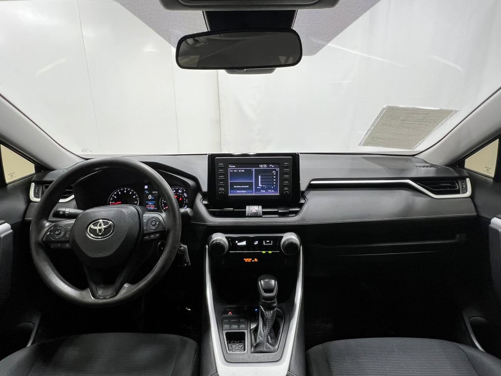 Used 2019 Toyota RAV4 LE w/ All Weather Liner Package AWD/4WD image 18