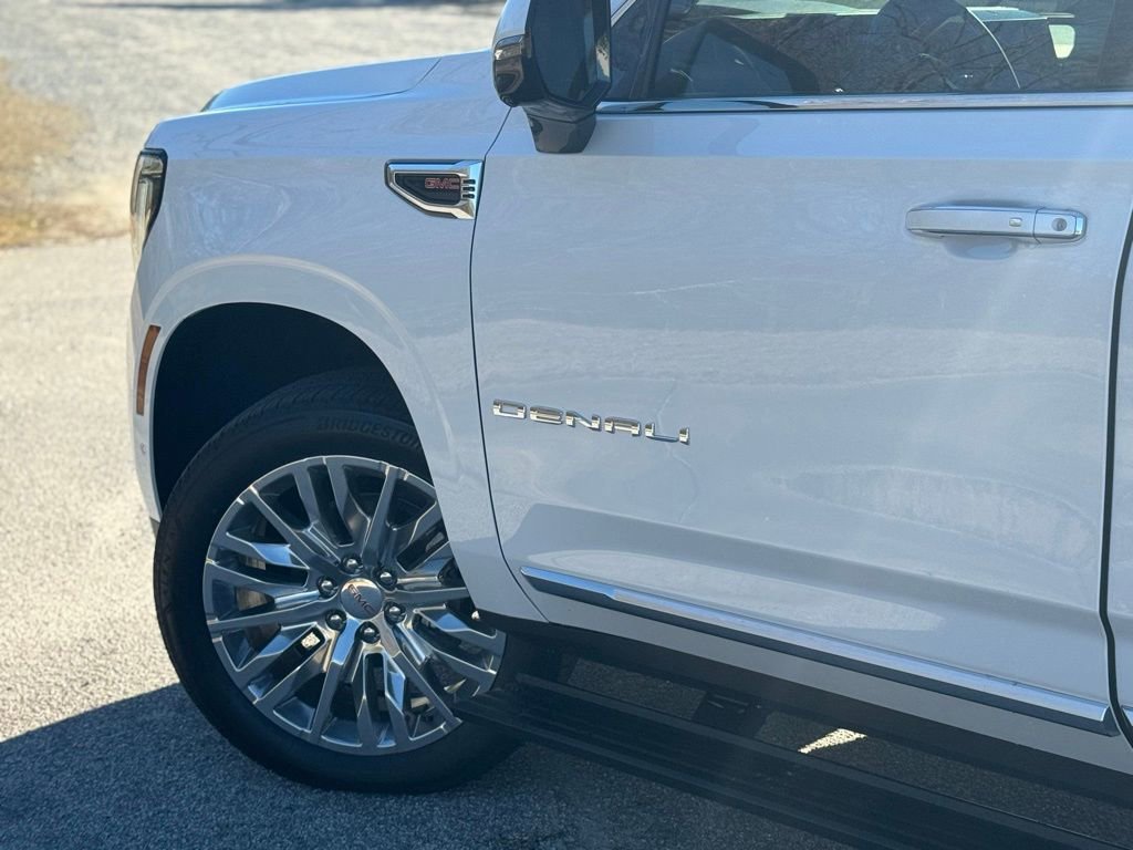 New 2026 GMC Yukon Denali w/ Denali Reserve Package image 8