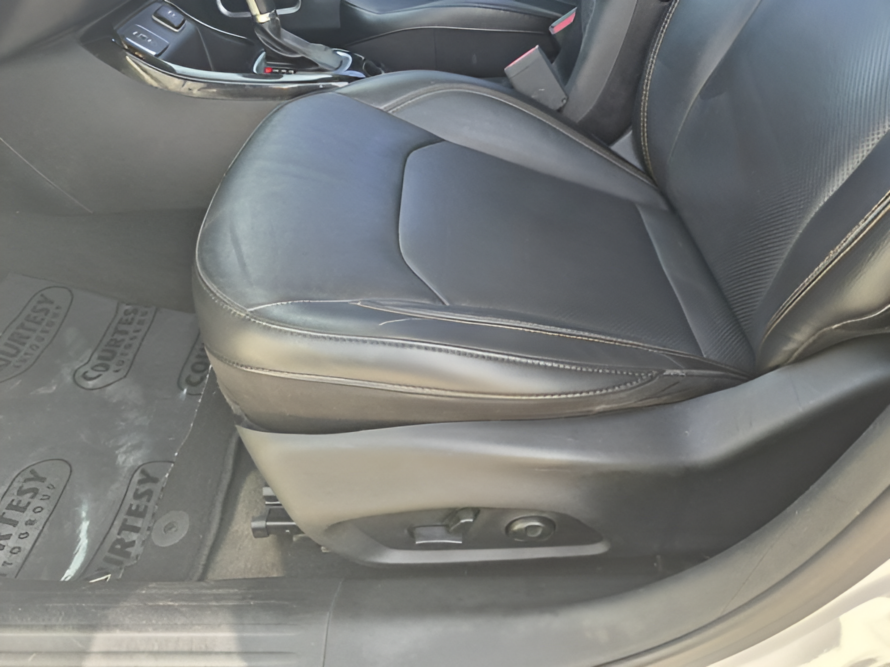 Used 2020 Jeep Compass Limited FWD image 21