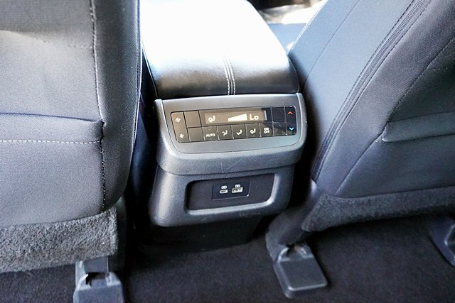 Used 2024 Nissan Pathfinder SV FWD image 27