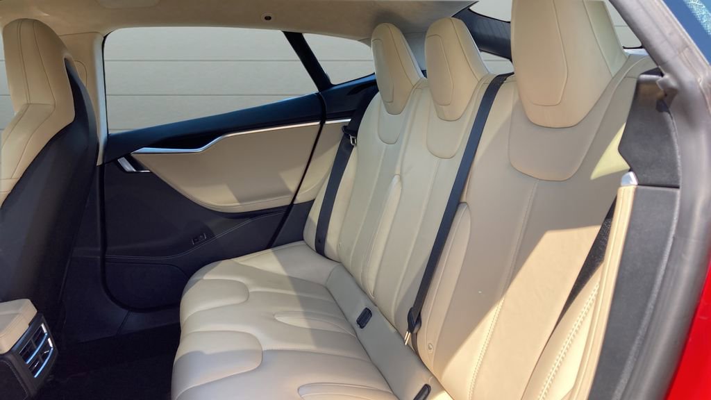 Used 2015 Tesla Model S 85D image 15