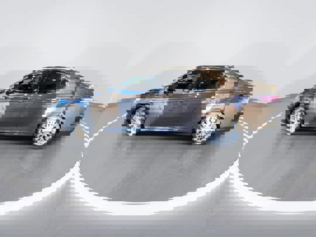 Used 2018 Toyota Camry XLE image 5