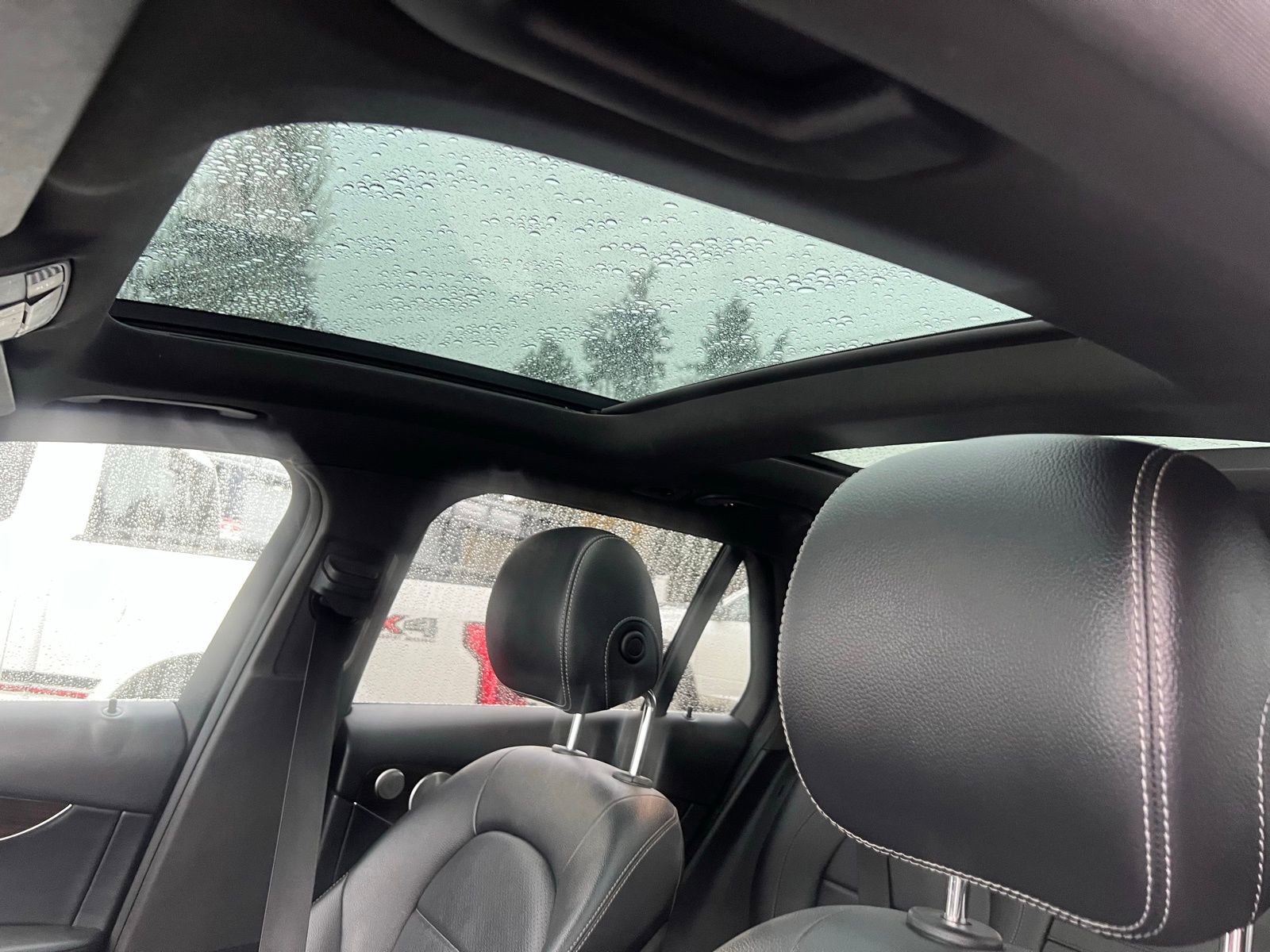 Used 2017 Mercedes-Benz GLC 300 4MATIC image 22