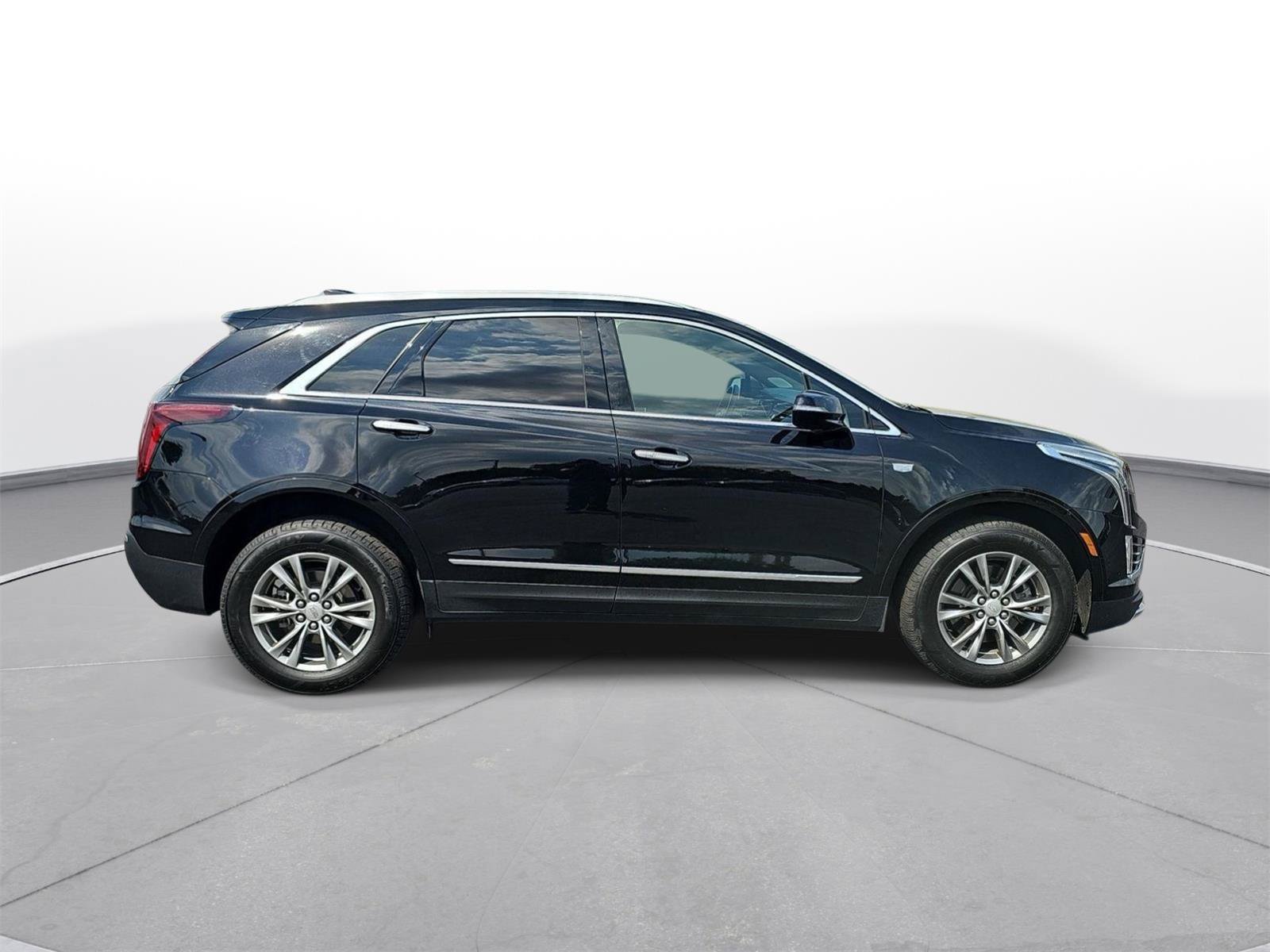 Certified 2023 Cadillac XT5 Premium Luxury AWD/4WD image 4