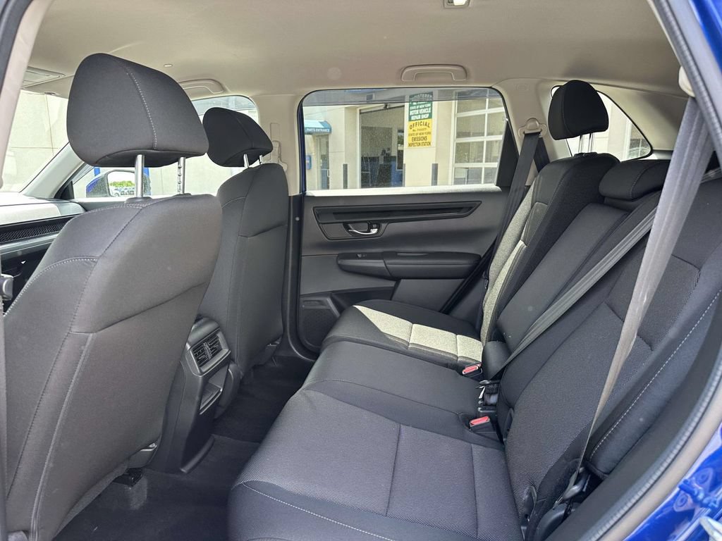 Used 2025 Honda CR-V LX image 9
