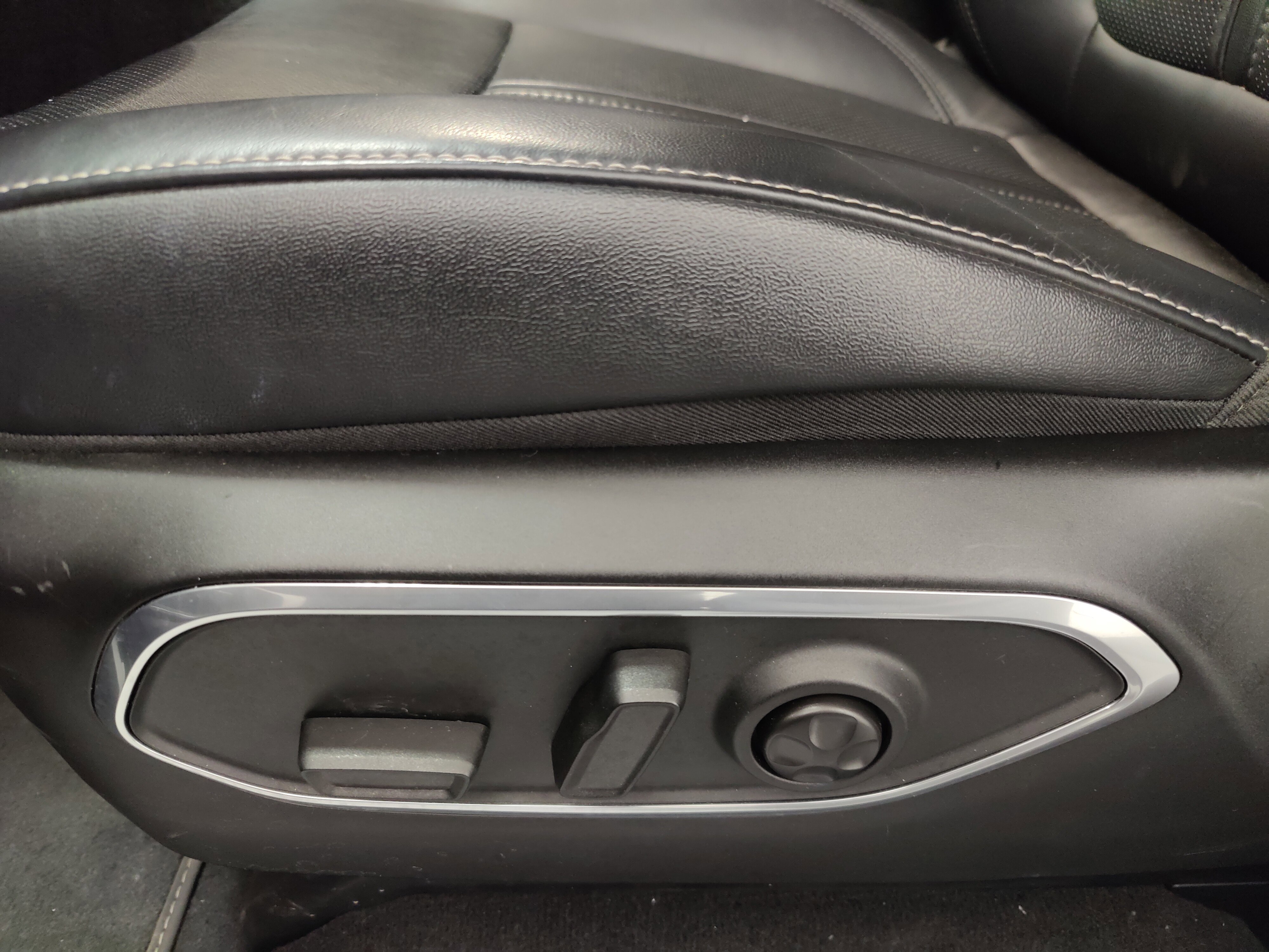 Used 2024 Jeep Wagoneer 4WD image 15