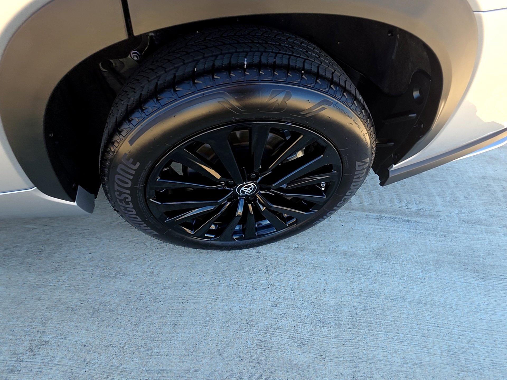 Used 2023 Toyota Highlander XSE image 10