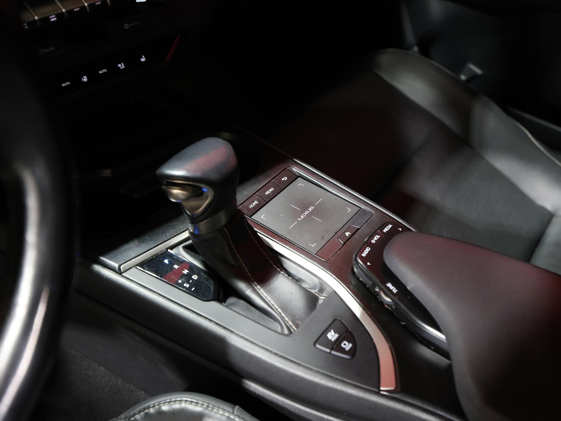 Used 2019 Lexus UX 250h w/ Premium Package AWD/4WD image 22