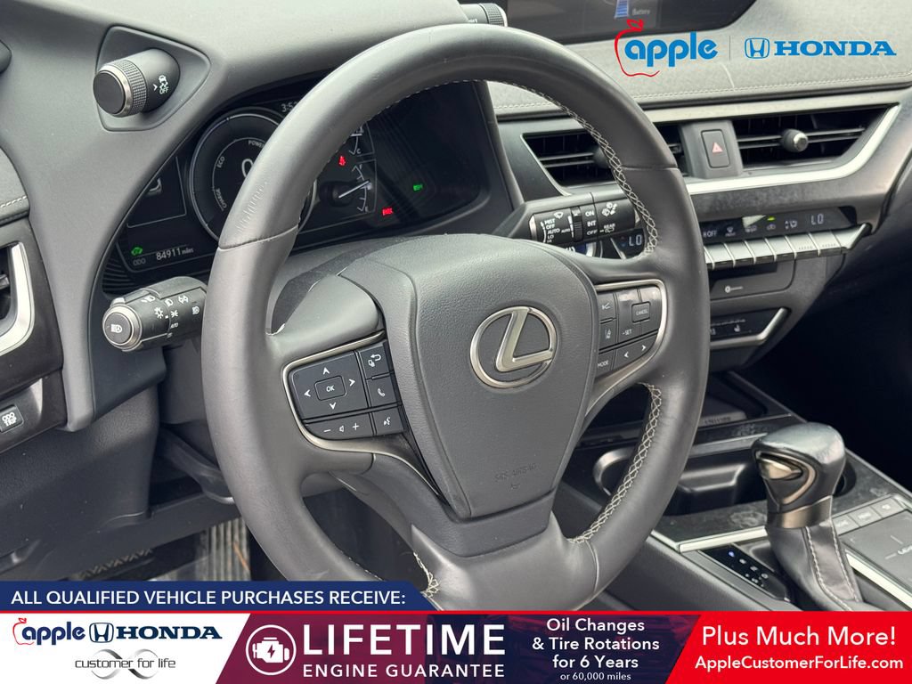 Used 2019 Lexus UX 250h AWD/4WD image 10