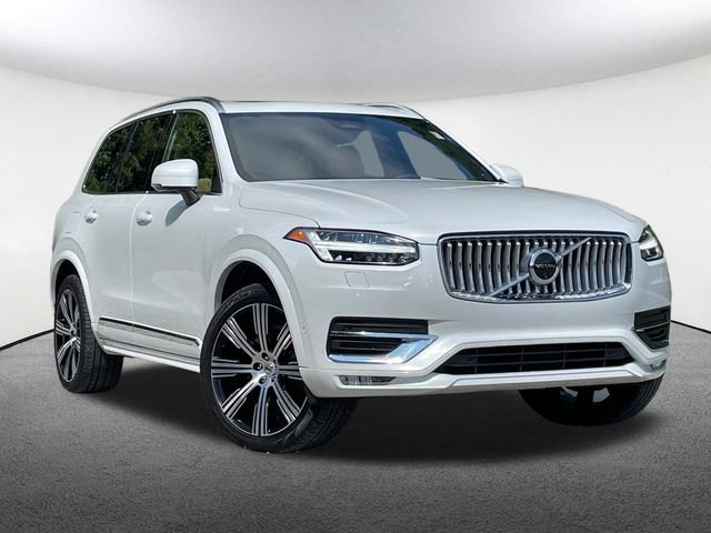 Used 2025 Volvo XC90 B5 Ultra w/ Protection Package Premier AWD/4WD image 2