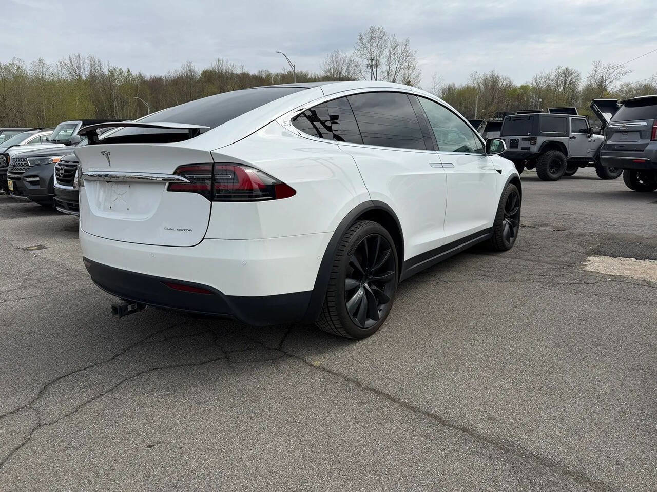 Used 2020 Tesla Model X Long Range image 5