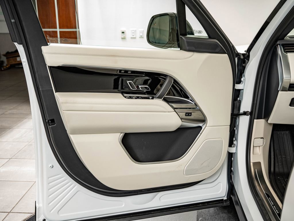 New 2026 Land Rover Range Rover SE AWD/4WD image 18