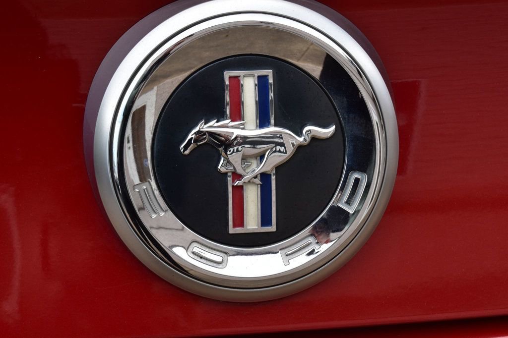 Used 2012 Ford Mustang Premium RWD image 39