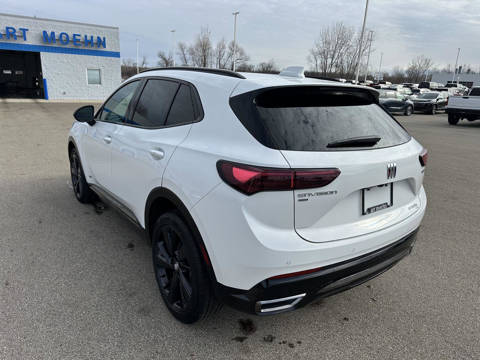 Used 2025 Buick Envision Sport Touring image 3