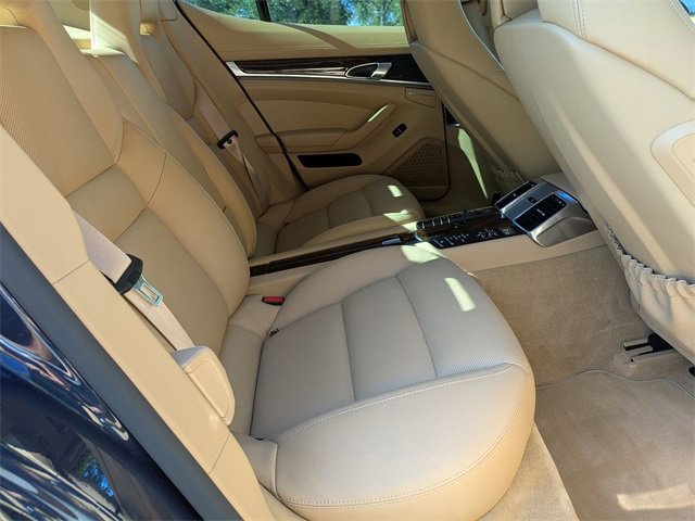 Used 2015 Porsche Panamera 4 image 28