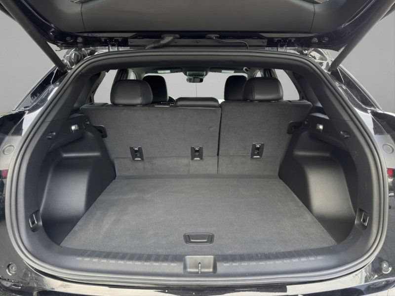 Used 2024 Chevrolet Blazer EV AWD RS image 11
