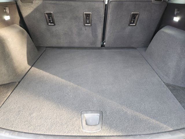 Used 2023 Cadillac XT5 Luxury image 32