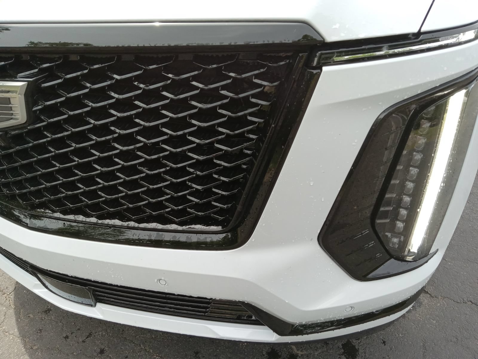 Certified 2026 Cadillac Escalade Platinum Sport w/ LPO, ONYX Package AWD/4WD image 8