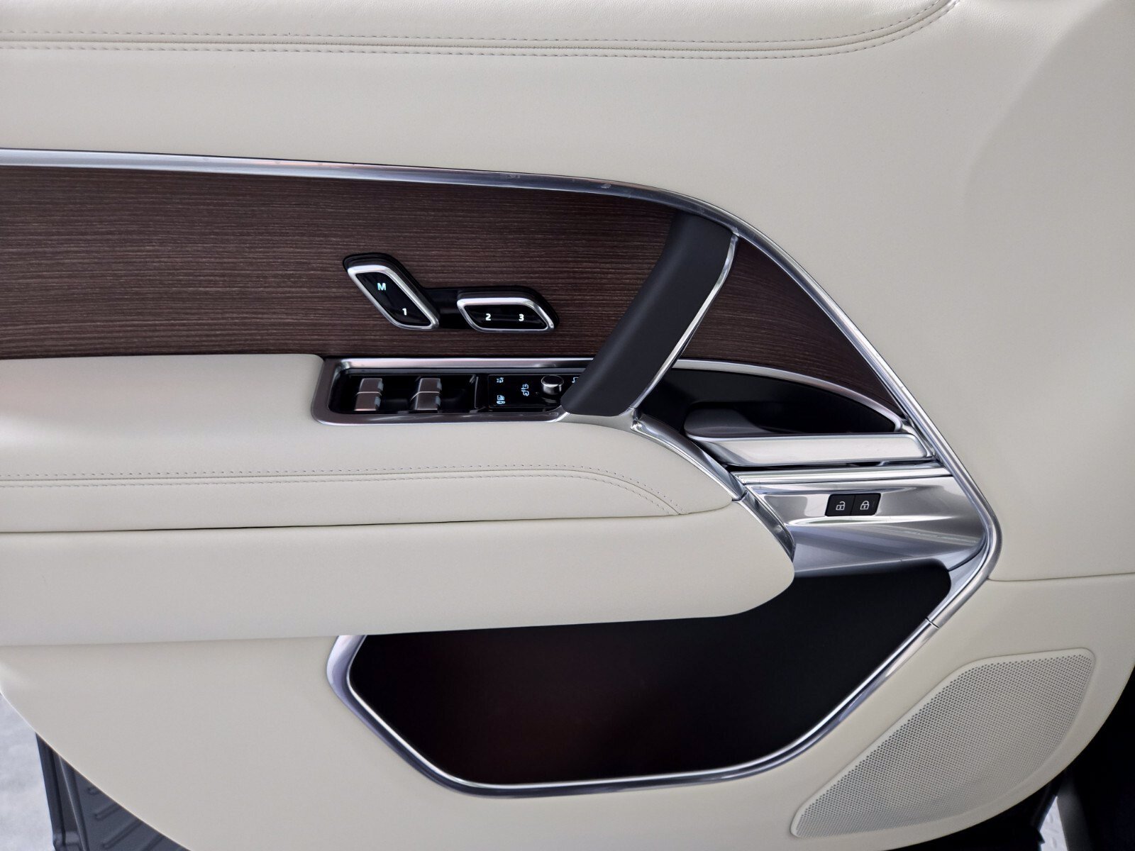 New 2026 Land Rover Range Rover SE AWD/4WD image 22