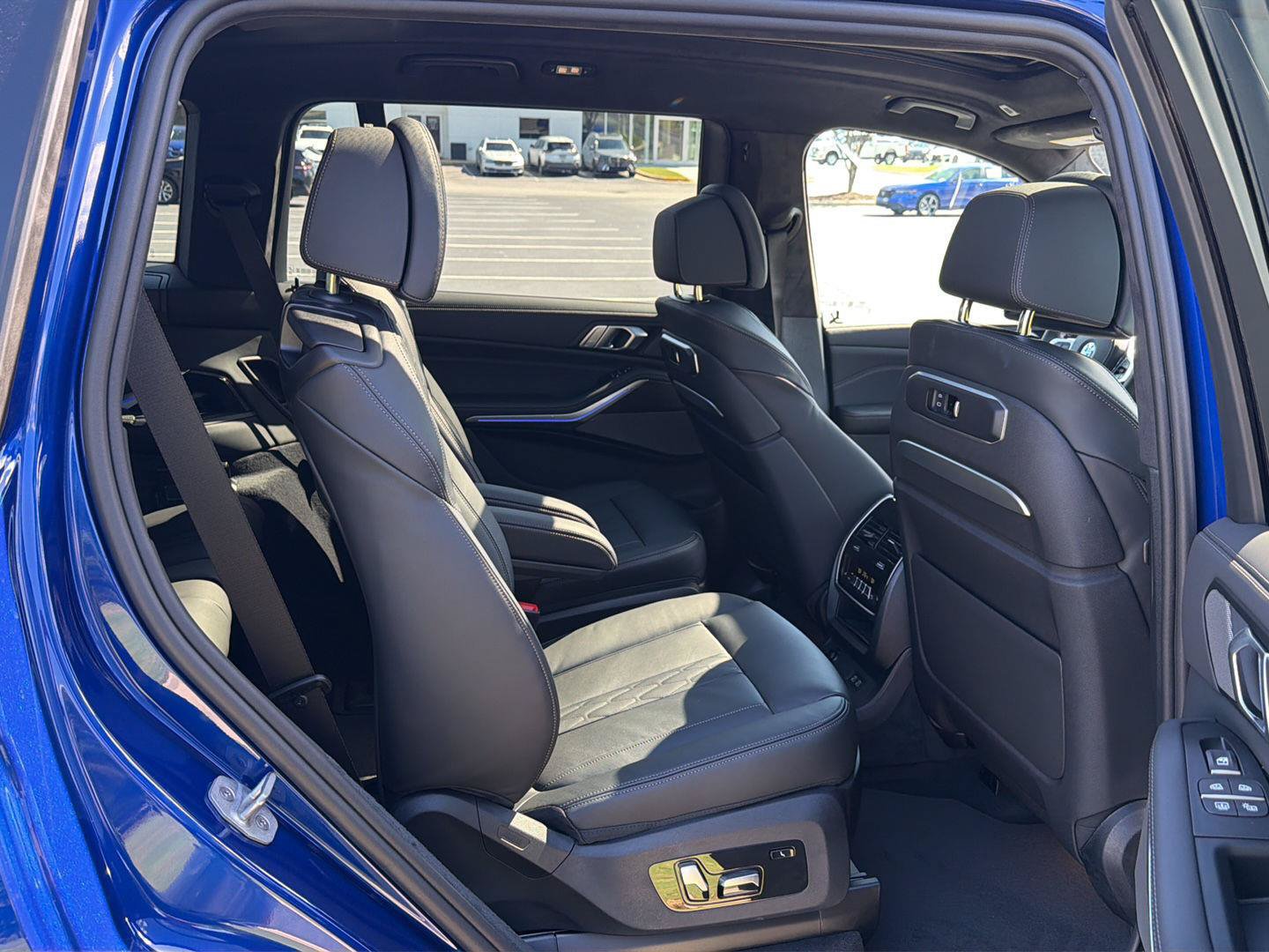 New 2027 BMW X7 M60i AWD/4WD image 14