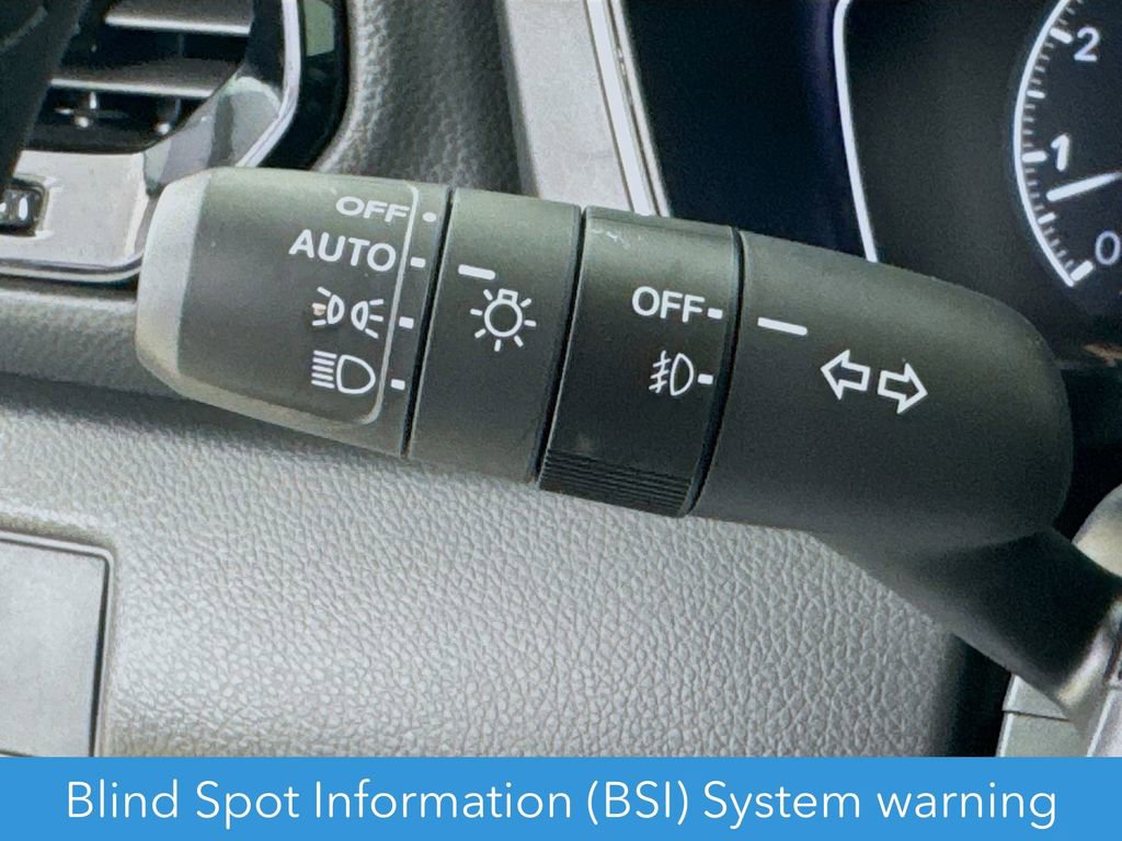 Used 2025 Honda Pilot Touring image 15